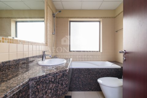 Jumeirah Beach Residence, Dubai, UAE의 판매용 아파트 침실 1개, 71제곱미터 번호 648829 - 사진 2