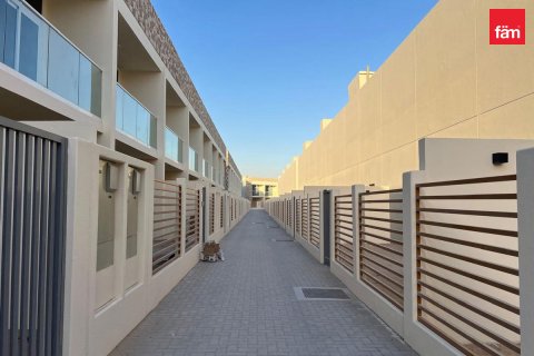 Vilë në Dubai, Emiratet e Bashkuara Arabe 4 dhoma gjumi, 202.7 m2. № 760928 - Foto 15
