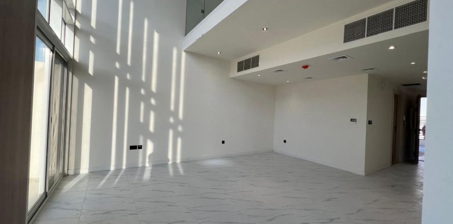 Vilë në Dubai, Emiratet e Bashkuara Arabe 4 dhoma gjumi, 202.7 m2. № 760928