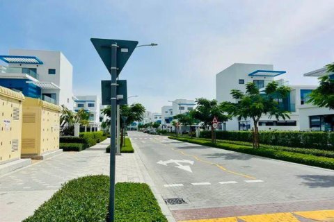 Townhouse di Damac Lagoons, Dubai, UEA 4 kamar tidur, 144 m2 nomor 721192 - foto 2