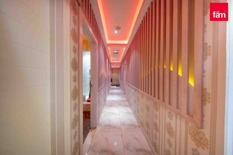 Dyqan në Dubai, Emiratet e Bashkuara Arabe 93 m2. № 601319 - Foto 7
