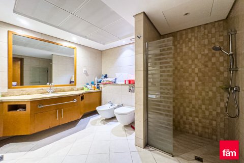 Apartment in Dubai, UAE 2 bedrooms, 152.7 sq.m. № 601318 - photo 17