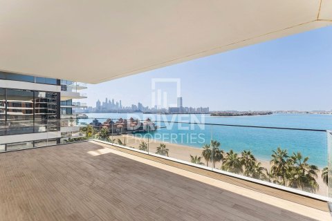 Huoneisto Palm Jumeirah, Dubai, Arabiemiraatit 3 makuuhuonetta, 268 m2 № 684013 - kuva 3
