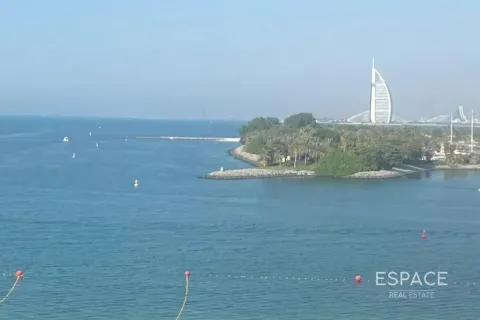 Appartement te huur in Palm Jumeirah, Dubai, VAE 3 slaapkamers, 201 vr.m., nr 649999 - foto 1