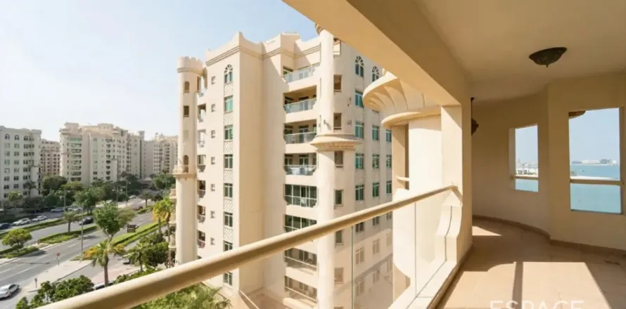 דירה ב Palm Jumeirah, Dubai, איחוד האמירויות 3 חדרי שינה, 201 מ"ר מספר 649999