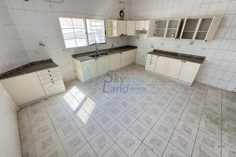 Villa uthyres i Umm Suqeim, Dubai, UAE 4 sovrum, 371.6 kvm Nr. 662065 - fotografi 17