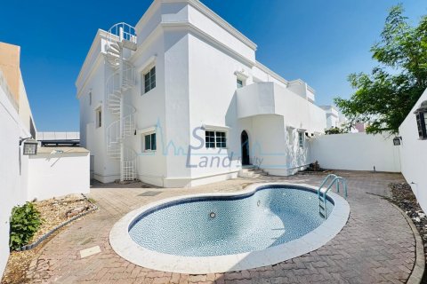 Villa uthyres i Umm Suqeim, Dubai, UAE 4 sovrum, 371.6 kvm Nr. 662065 - fotografi 2