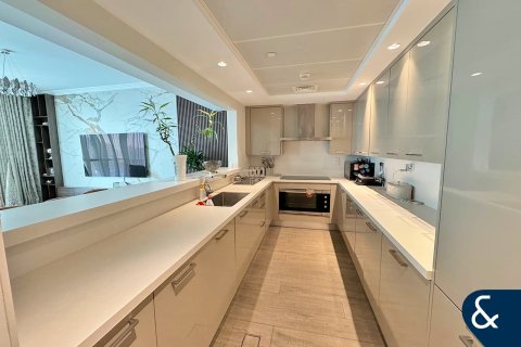 Jumeirah Beach Residence, Dubai, UAE의 판매용 아파트 침실 3개, 214제곱미터 번호 667602 - 사진 8