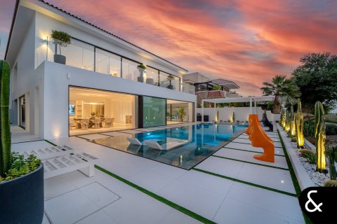 Villa à vendre à Jumeirah Golf Estates, Dubai, EAU 5 chambres, 772 m2 № 667598 - photo 5