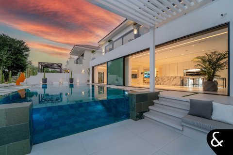 Villa à vendre à Jumeirah Golf Estates, Dubai, EAU 5 chambres, 772 m2 № 667598 - photo 6