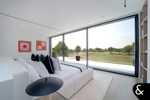 Villa à vendre à Jumeirah Golf Estates, Dubai, EAU 5 chambres, 772 m2 № 667598 - photo 16