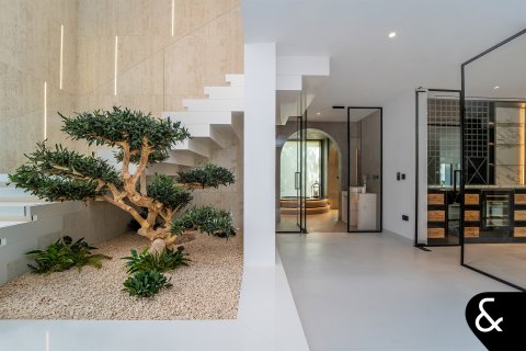 Villa à vendre à Jumeirah Golf Estates, Dubai, EAU 5 chambres, 772 m2 № 667598 - photo 14