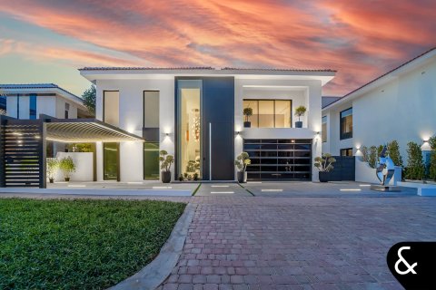 Villa à vendre à Jumeirah Golf Estates, Dubai, EAU 5 chambres, 772 m2 № 667598 - photo 1