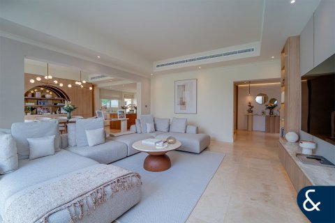 Villa zum Verkauf in Dubai Sports City, Dubai, VAE 5 Schlafzimmer, 446 m2 Nr. 667599 - Foto 7
