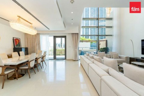 Apartament în Dubai, EAU 4 dormitoare, 325.5 mp.  №701313