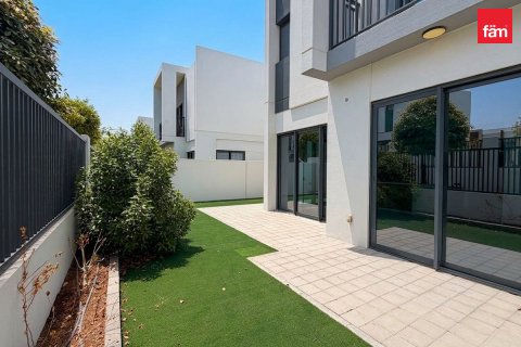 Řadový dům v Dubai, SAE 4 ložnice, 242.5 m² Č.: 757982 - fotografie 2