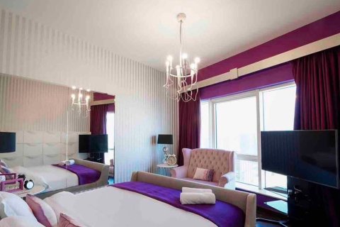 Huoneisto Jumeirah Lake Towers, Dubai, Arabiemiraatit 1 makuuhuone, 119.05 m2 № 749756 - kuva 9
