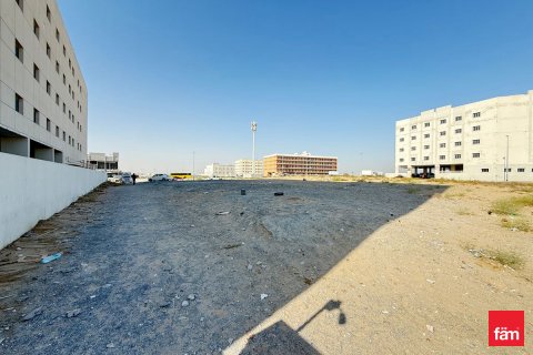 Land in Dubai, UAE 1534.2 sq.m. № 693049 - photo 3