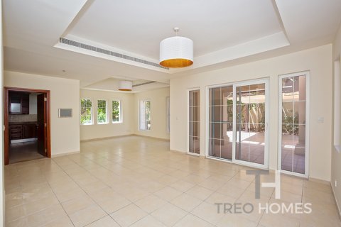 Vila v Arabian Ranches, Dubai, SAE 4 ložnice, 361 m² Č.: 586572 - fotografie 3