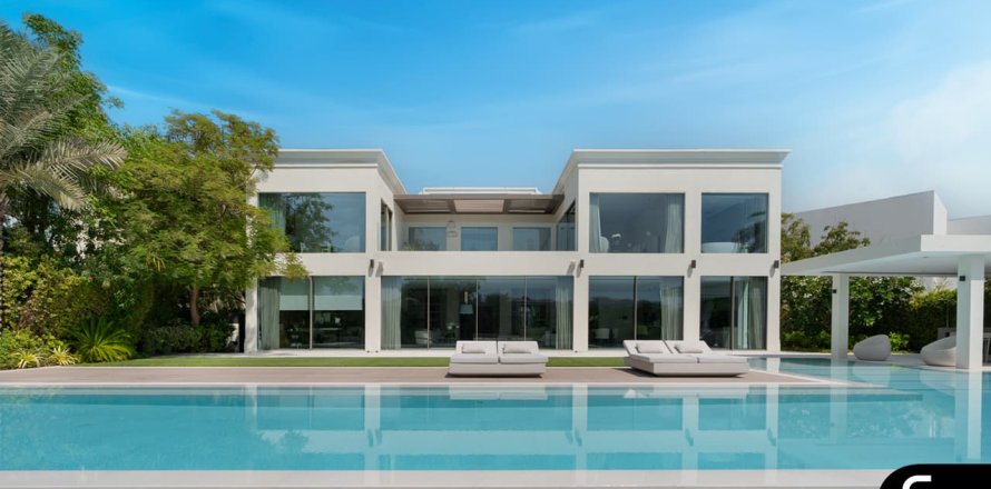 Villa in Jumeirah Islands, Dubai, UAE 5 bedrooms, 697 sq.m. № 667796