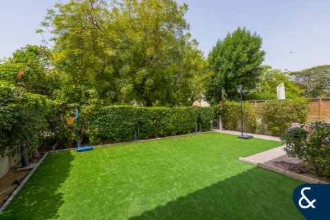 Vila di Motor City, Dubai, UEA 4 kamar tidur, 454 m2 nomor 667819 - foto 18