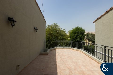 Vila di Motor City, Dubai, UEA 4 kamar tidur, 454 m2 nomor 667819 - foto 15