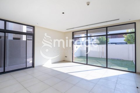 Vila na Yas Island, Abu Dhabi, SAE 5 ložnice, 643.8 m² Č.: 574298 - fotografie 3