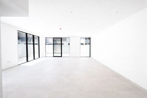 تاون هاوس للبيع في دبي، الإمارات العربية المتحدة 3 غرفة نوم ، 282 متر مربع ، رقم 695924 - صورة 2