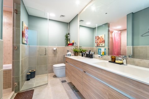 Lägenhet till försäljning i Dubai, UAE 2 sovrum, 127 kvm Nr. 695928 - fotografi 10