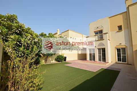 Villa The Springs, Dubaijā, AAE 3 istabas, 320 m2 Nr. 701870 - attēls 2