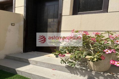 Villa te huur in DAMAC Hills (Akoya by DAMAC), Dubai, VAE 4 slaapkamers, 342 vr.m., nr 701868 - foto 27