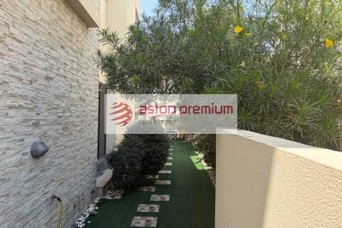 Villa te huur in DAMAC Hills (Akoya by DAMAC), Dubai, VAE 4 slaapkamers, 342 vr.m., nr 701868 - foto 25