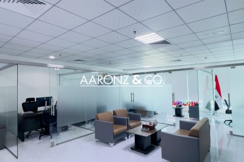 Oficina en alquiler en Business Bay, Dubai, EAU 107.6 m2 № 670671 - foto 3