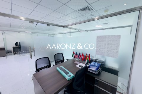 Oficina en alquiler en Business Bay, Dubai, EAU 107.6 m2 № 670671 - foto 8