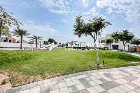 Villa in Abu Dhabi, UAE 5 bedrooms, 1844 sq.m. № 647181 - photo 7
