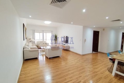 Apartment in Al Hamra Village, Ras Al Khaimah, UAE 3 bedrooms, 232 sq.m. № 647182 - photo 4