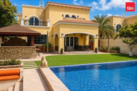 וילה ב Jumeirah Park, Dubai, איחוד האמירויות 4 חדרי שינה, 743.2 מ