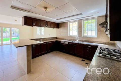 Villa à louer à Jumeirah Park, Dubai, EAU 4 chambres, 402.73 m2 № 753747 - photo 4