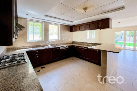 Villa à louer à Jumeirah Park, Dubai, EAU 4 chambres, 402.73 m2 № 753747 - photo 5