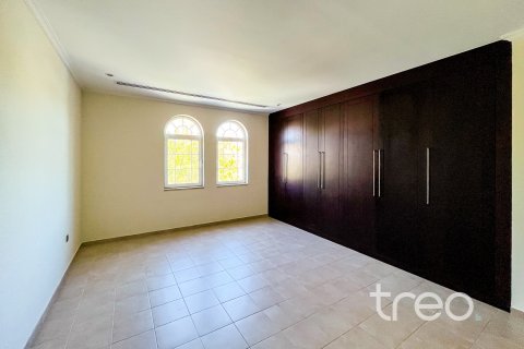 Villa à louer à Jumeirah Park, Dubai, EAU 4 chambres, 402.73 m2 № 753747 - photo 11
