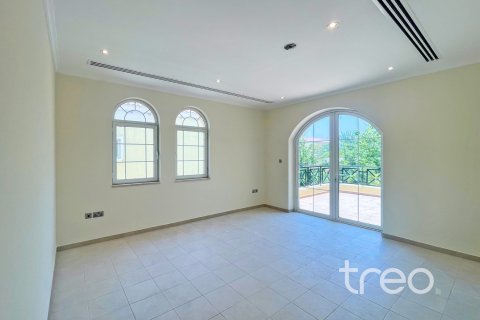 Villa en alquiler en Jumeirah Park, Dubai, EAU 4 dormitorios, 402.73 m2 № 753749 - foto 10