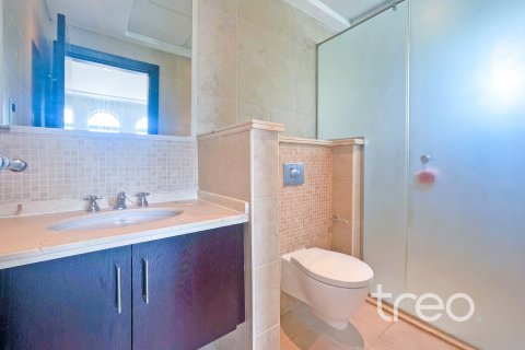 Villa en alquiler en Jumeirah Park, Dubai, EAU 4 dormitorios, 402.73 m2 № 753749 - foto 11