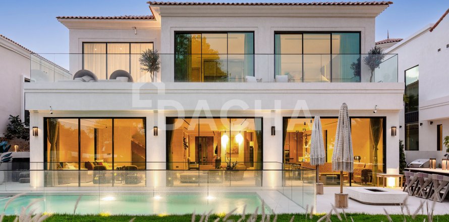 Villa em Jumeirah Golf Estates, Dubai, EAU 5 quartos, 650 m2 № 706911