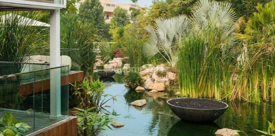 וילה ב Dubai, איחוד האמירויות 4 חדרי שינה, 180 מ"ר מספר 697304