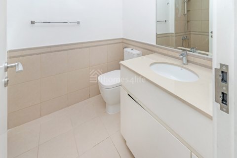 Apartment in Town Square, Dubai, UAE 2 bedrooms, 97 sq.m. № 697306 - photo 14
