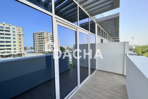 Shtëpi në qytet në Dubai Investment Park, Emiratet e Bashkuara Arabe 4 dhoma gjumi, 271 m2. № 755048