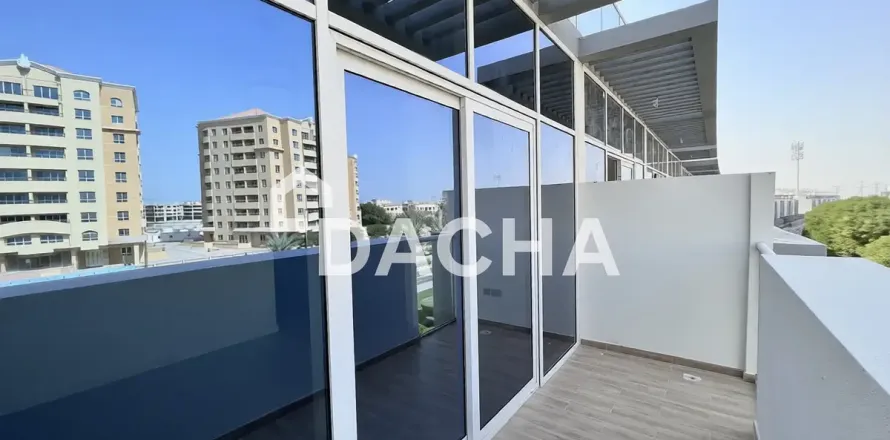 Maison de ville à Dubai Investment Park, Dubai, EAU: 4 chambres, 271 m2 № 755048