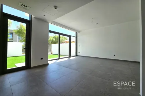 Adosado en alquiler en Arabian Ranches 3, Dubai, EAU 3 dormitorios, 146 m2 № 650087 - foto 3