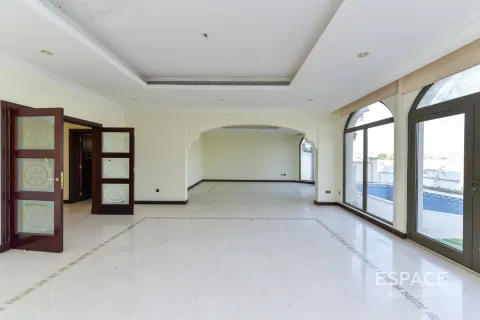 Villa en alquiler en Palm Jumeirah, Dubai, EAU 4 dormitorios, 465 m2 № 650088 - foto 7