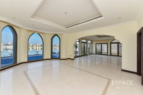 Villa en alquiler en Palm Jumeirah, Dubai, EAU 4 dormitorios, 465 m2 № 650088 - foto 5